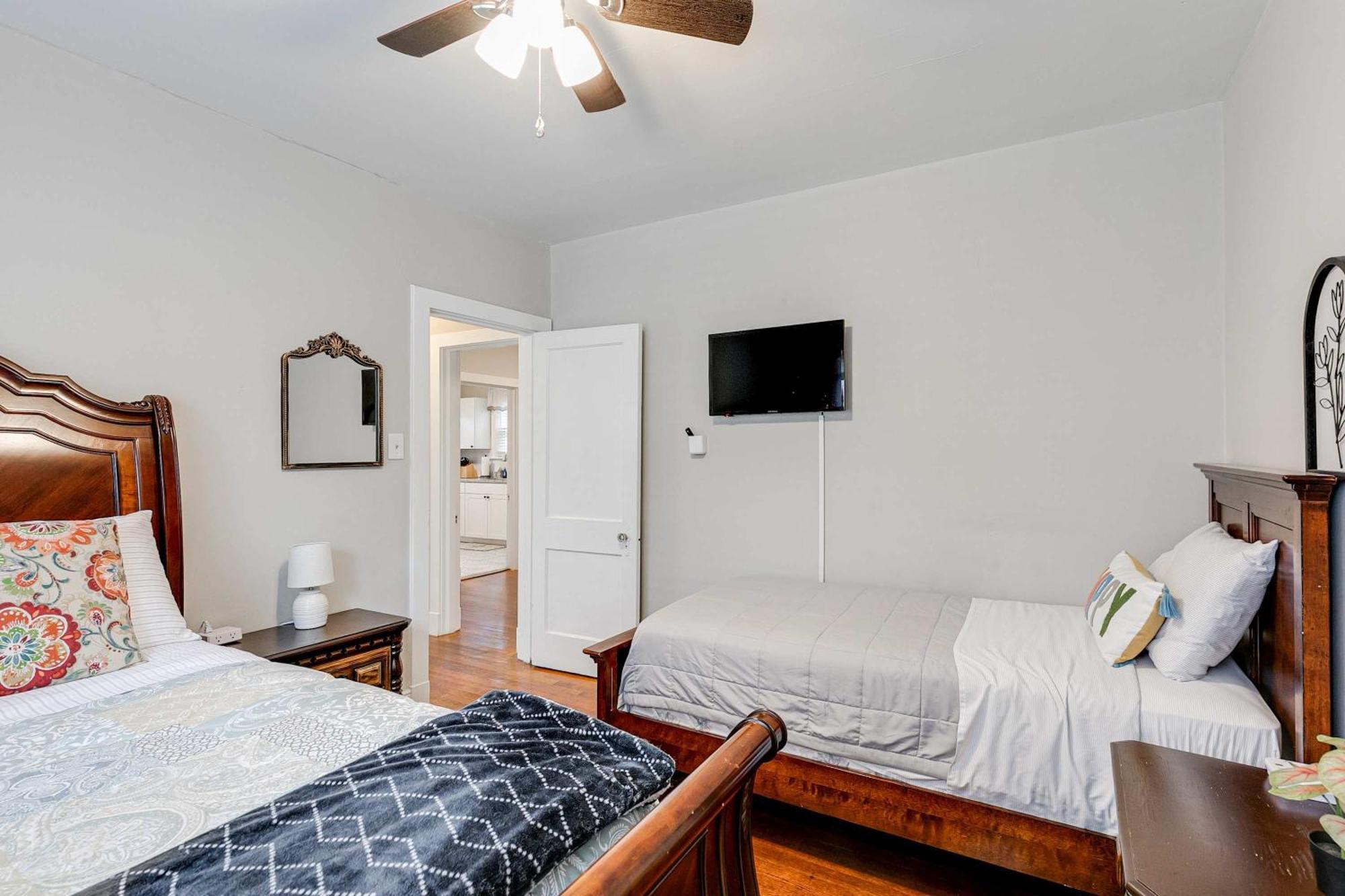 Grand2 4br Family In Scotts' Addition Holiday home