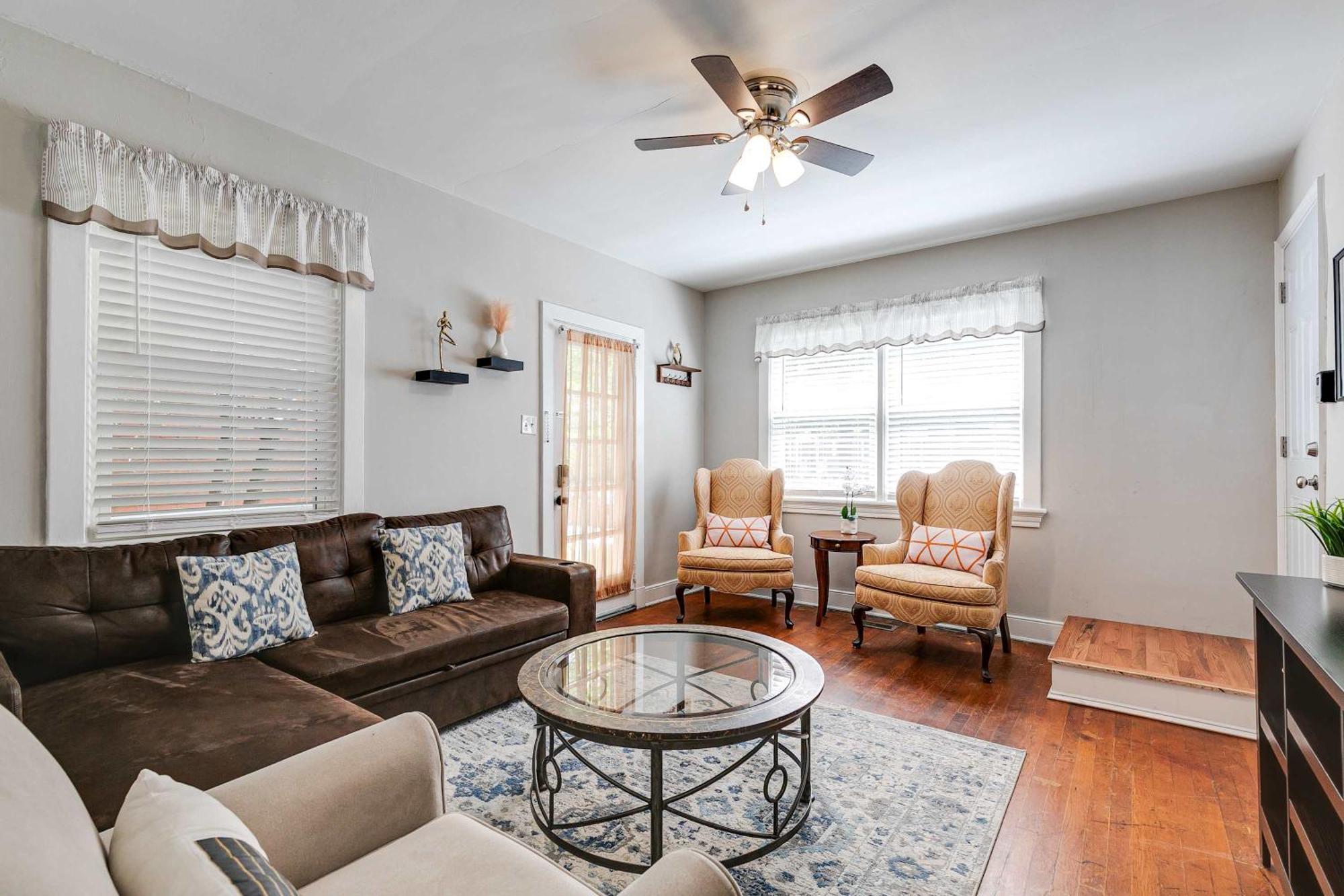 Grand2 4br Family In Scotts' Addition Holiday home