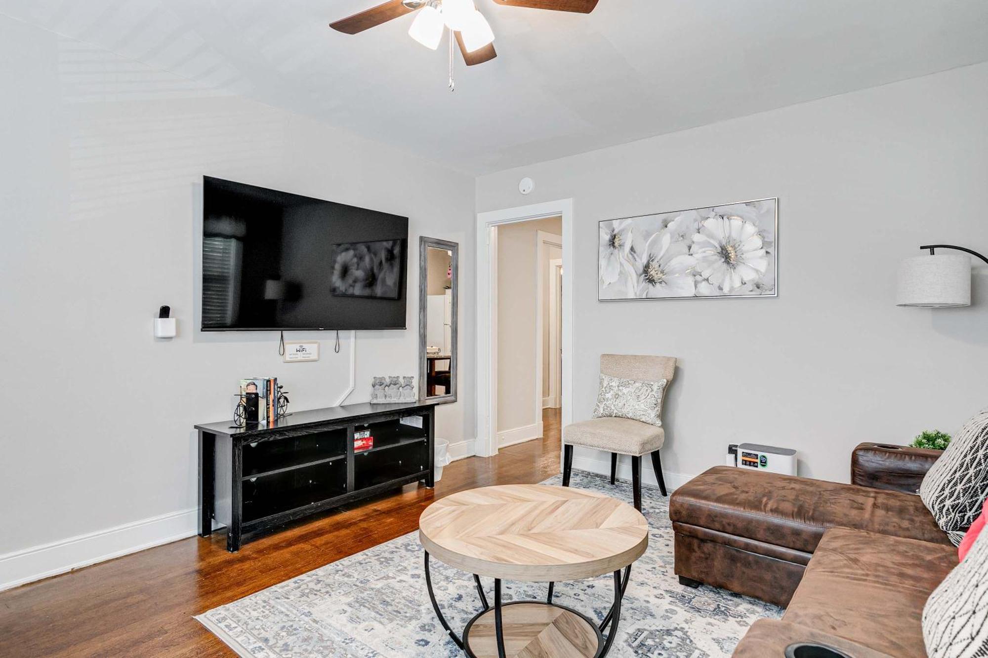 Grand2 4br Family In Scotts' Addition Holiday home